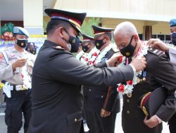 Kapolres Palu Pimpin Upacara Wisuda Purna bakti Purnawirawan Polri di Peringatan Hari Bhayangkara ke-75