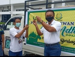 Kajati Sulteng Bagikan Puluhan Ekor Sapi Kepada Warga, Penyintas Huntara Terharu dan Bahagia