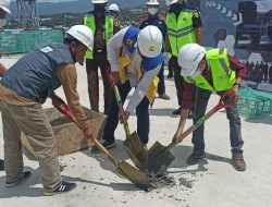 Capai 65 Persen, Kajati Sulteng Hadiri Topping Off Gedung Barunya