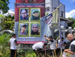 Baliho Foto DPO Teroris Poso Dipasang Dibeberapa Titik di Kecamatan Sausu dan Kecamatan Torue