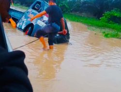 Akses Jalan Trans Tolitoli Terhambat Akibat Banjir