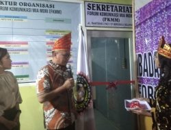 Bupati Morut Dr. Delis Kukuhkan Pengurus dan Anggota FKMM