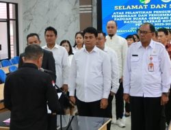 Walikota Palu Lantik Pengurus LP3KD 2023-2028 untuk Membangun Sinergitas dalam Pembinaan Iman Umat