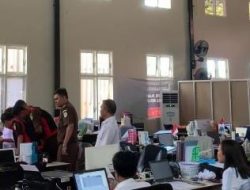 3 Jam Kejari Palu Geledah Kantor BPPW Sulteng, Puluhan Dokumen Diamankan