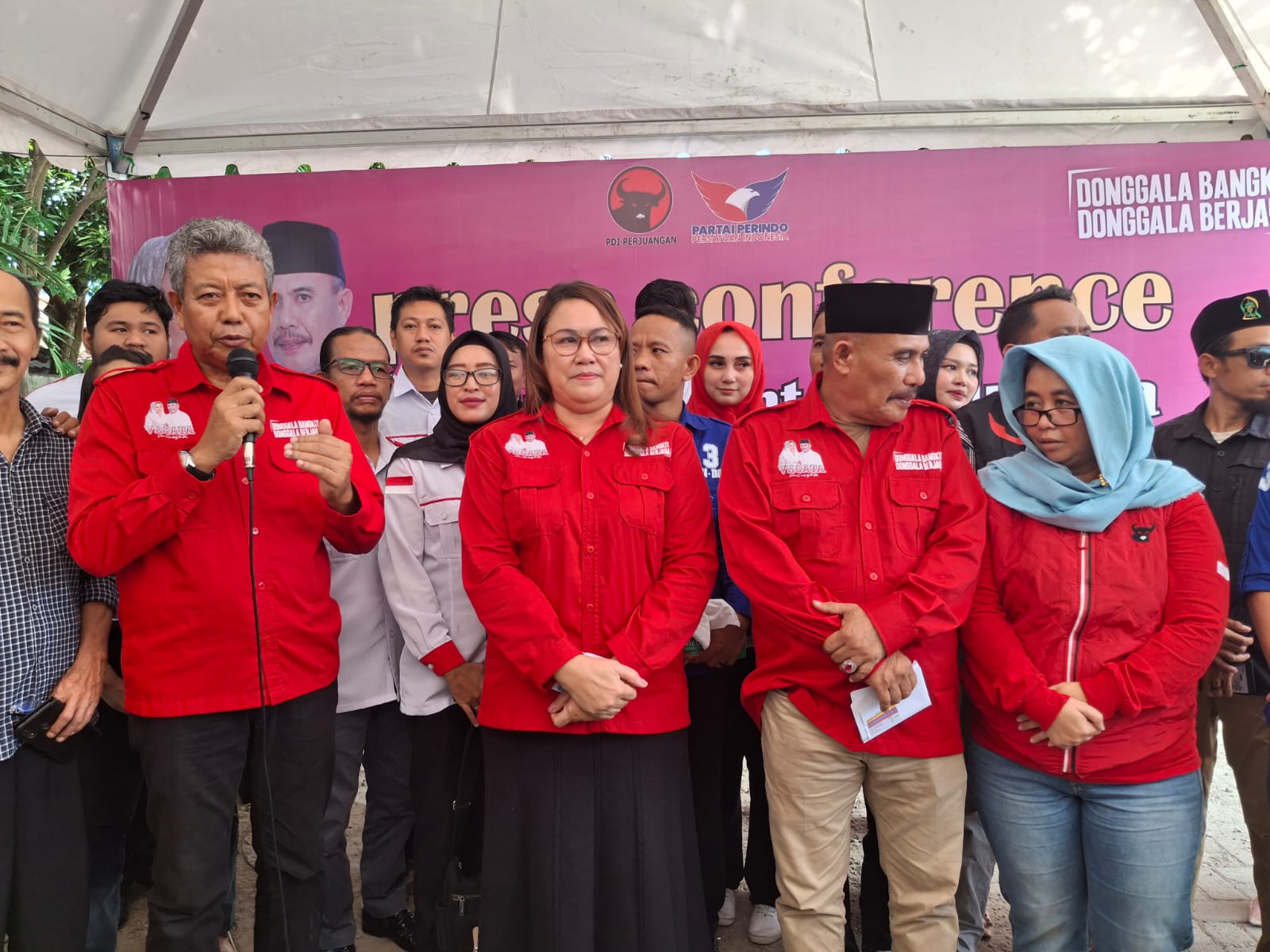 Press Conference Kemenangan Bupati dan Wakil Bupati Donggala/ Foto Ikram (Media Alkhairaat)