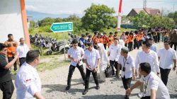 Usai Terima Hibah United Tractors, Gubernur Janjikan Pengaspalan Jalan SMKN 8 Palu