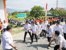 Usai Terima Hibah United Tractors, Gubernur Janjikan Pengaspalan Jalan SMKN 8 Palu