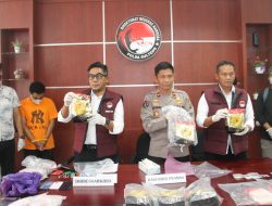 Polda Sulteng Amankan 7,2 Kg Sabu dan 2 Kurir serta 25 Butir Ekstasi di Palu