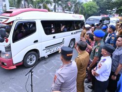 Berani Mudik Gratis, Gubernur Anwar Hafid Lepas 565 Pemudik Nataru dari Kantor Gubernur Sulteng