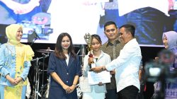 Gubernur Anwar Hafid Tutup Gebyar HUT ke-22 Tojo Una-Una, Ribuan Warga Padati Lapangan Eks STQH Ampana