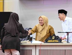 Wagub Reny Lamadjido Sampaikan Enam Raperda Prioritas Pemprov Sulteng di DPRD