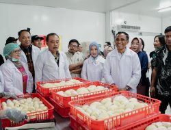 Resmikan Packing House Durian di Parimo, Gubernur Anwar: Perkuat Ekspor dan Serapan Tenaga Kerja