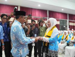 Pelepasan Haji Sulteng 2026, Anwar Hafid: Kalau Allah Memanggil, Semua Jadi Mungkin